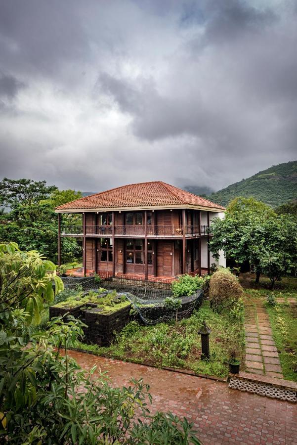 Saffronstays Boulevard Loghouse - A Wooden Chalet Amidst Nature Karli Bagian luar foto
