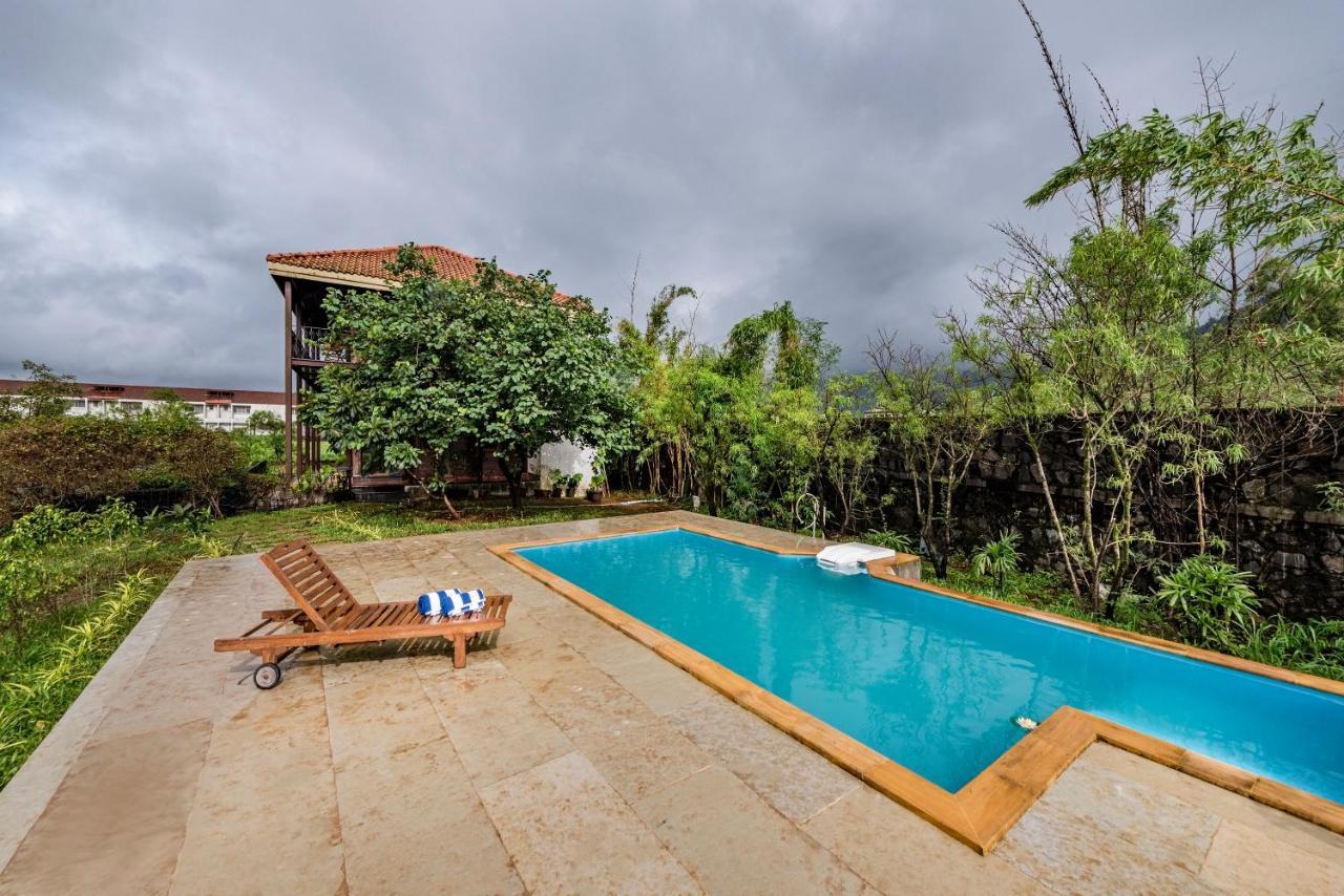 Saffronstays Boulevard Loghouse - A Wooden Chalet Amidst Nature Karli Bagian luar foto