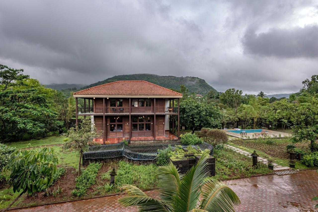 Saffronstays Boulevard Loghouse - A Wooden Chalet Amidst Nature Karli Bagian luar foto