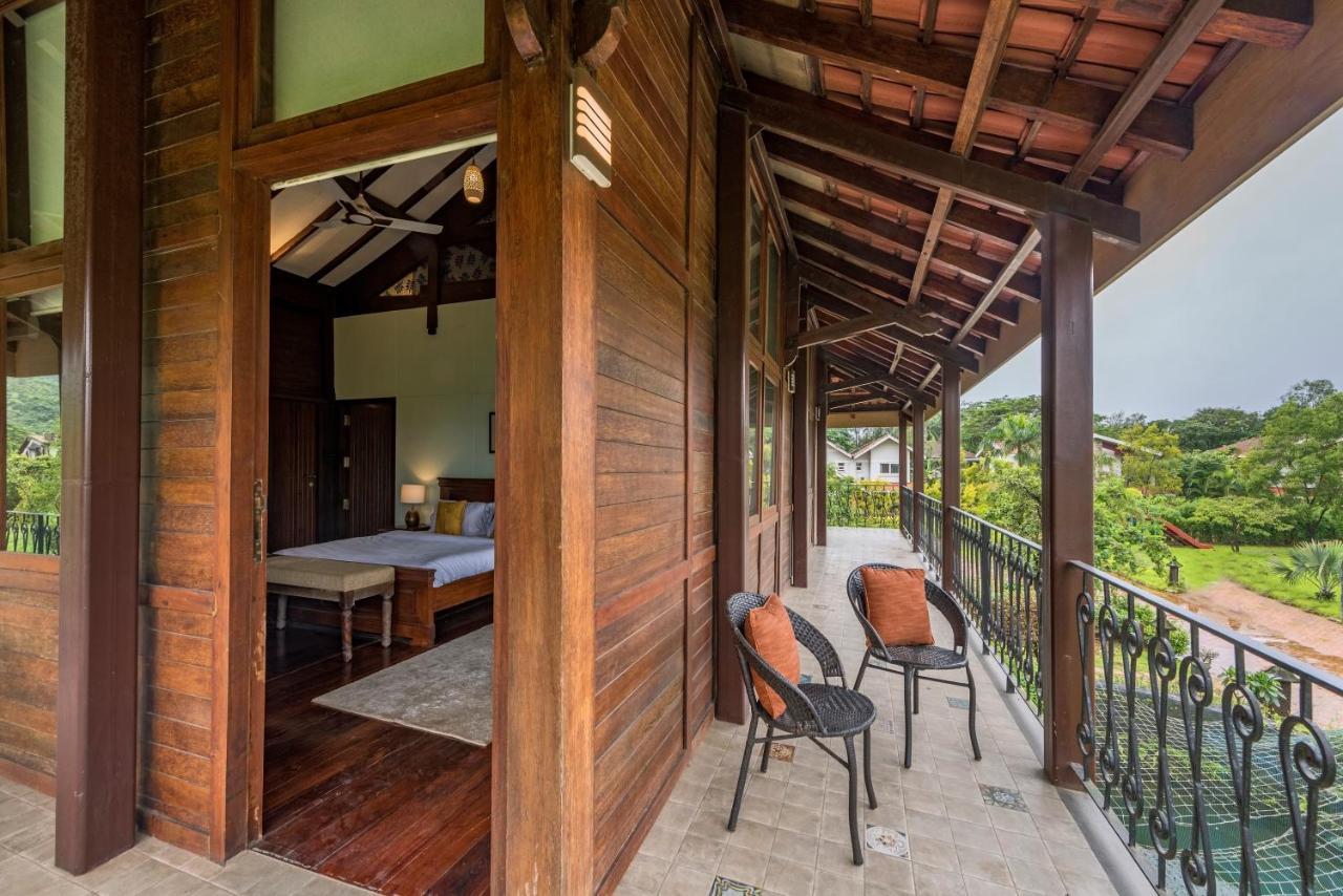 Saffronstays Boulevard Loghouse - A Wooden Chalet Amidst Nature Karli Bagian luar foto